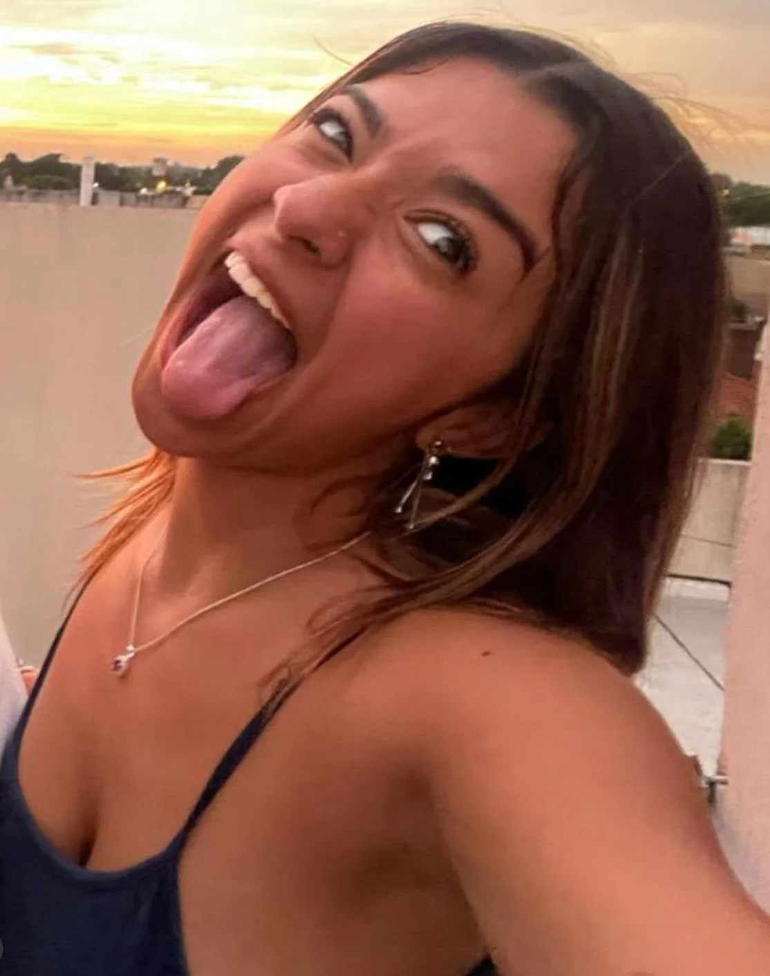 Latina Teen Bop Vera image 5