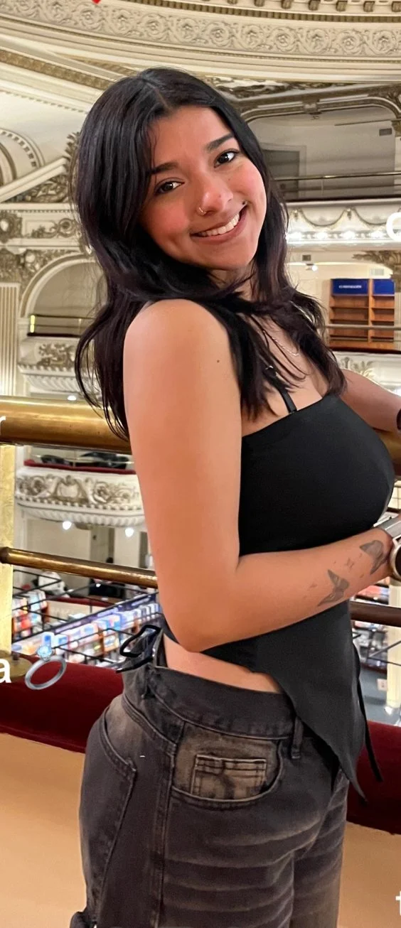 Latina Teen Bop Vera image 6