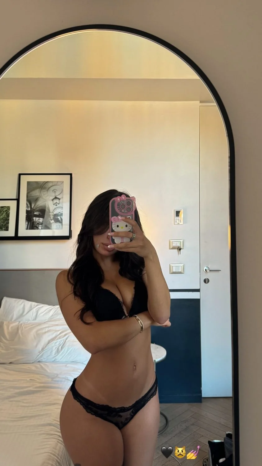 Italian escort with hot body fucked by BBC main image