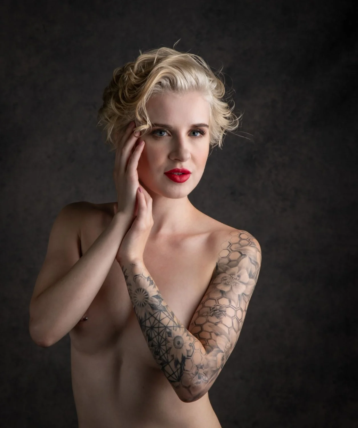 Short Hair Boudoir image 15