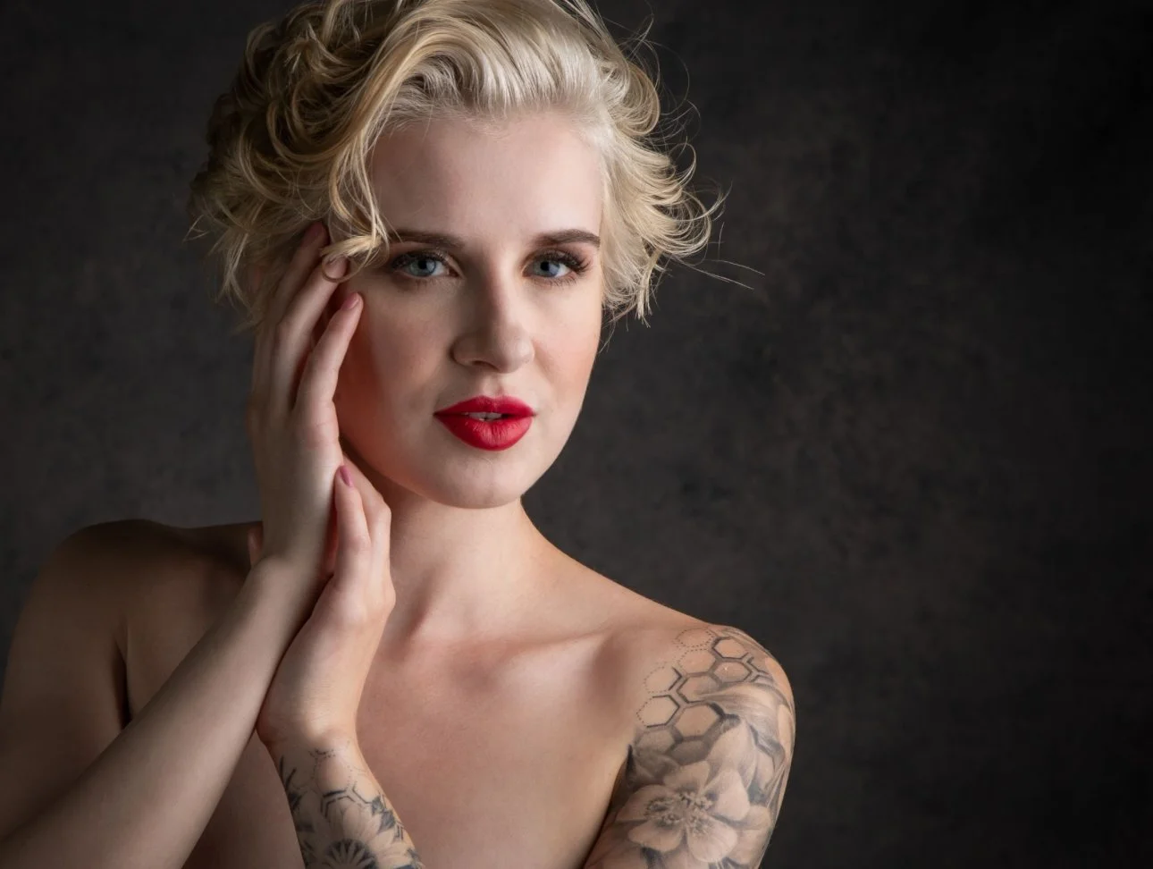 Short Hair Boudoir image 9