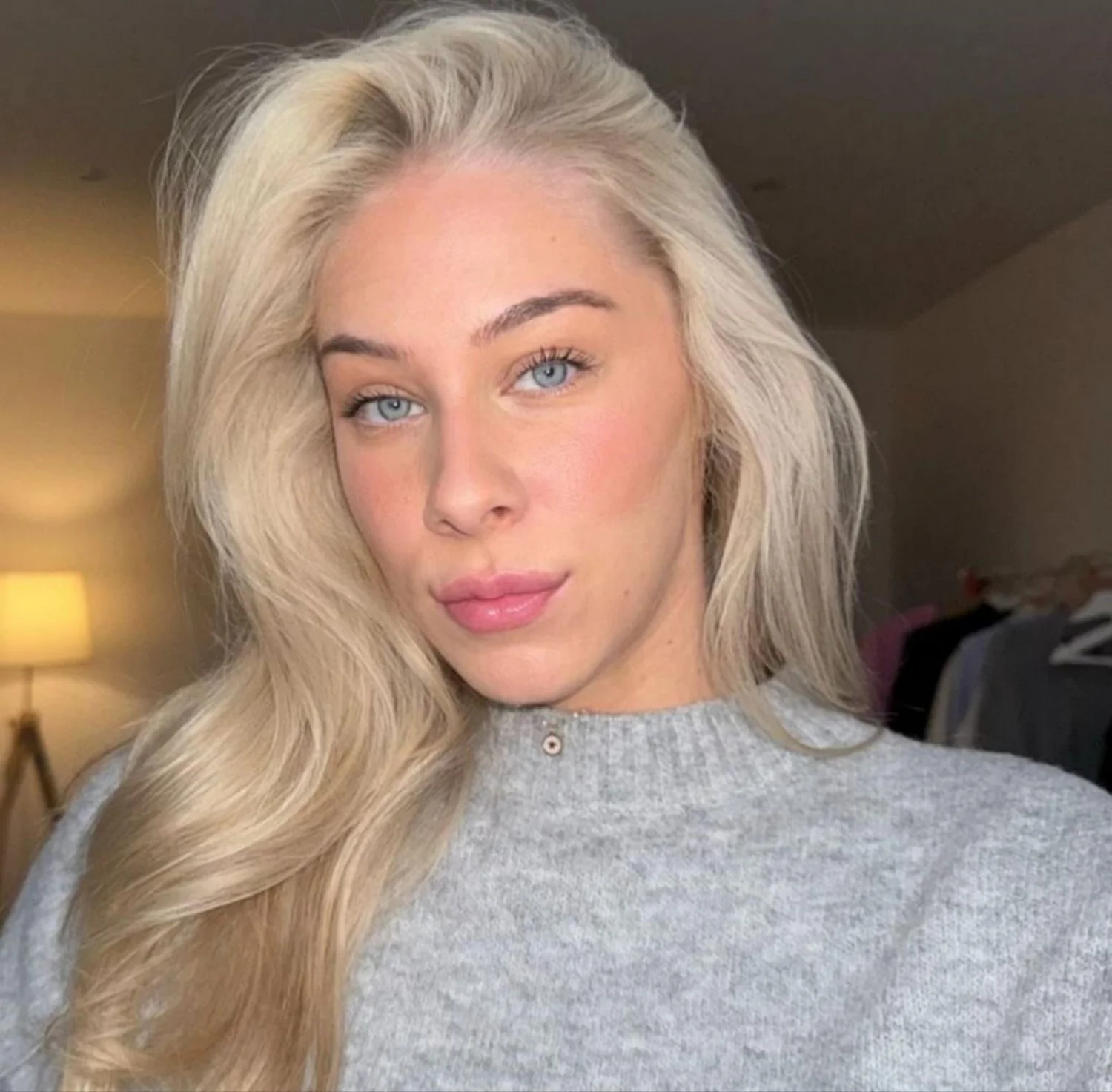 Perfect blonde slut exposed | Kik @bzl999 to expose image 7
