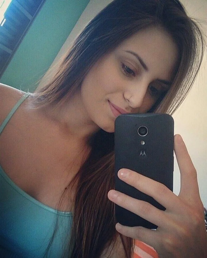 Leticia gatinha linda caiu na net image 5
