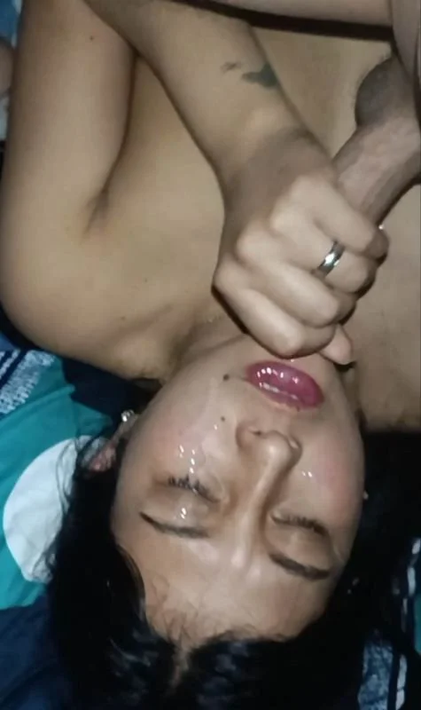 Esposa Venezolana cogiendo como puta image 24
