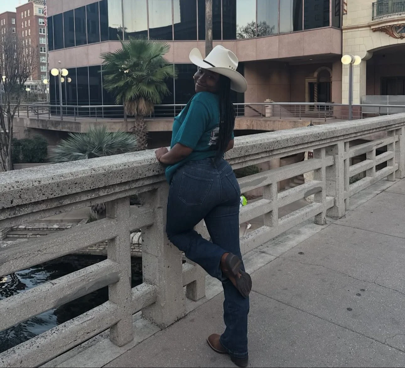 fl cucks 19 year old teen sister nyesha dm me wwyd image 6
