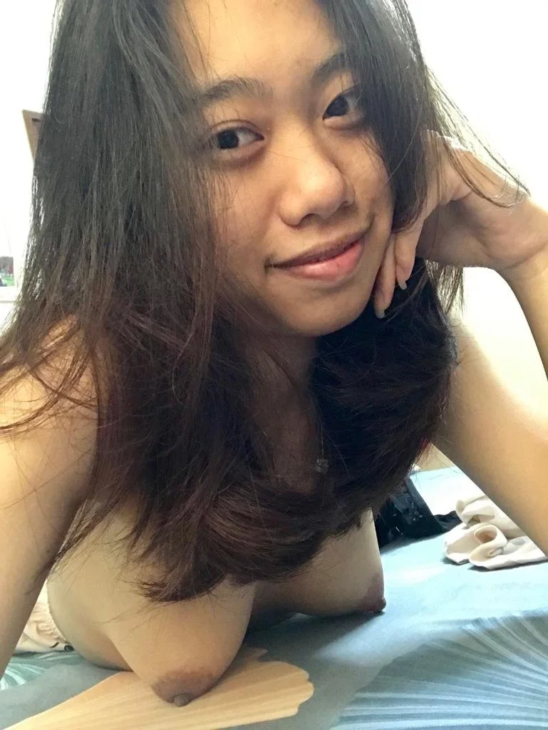 More Asian Vietnamese nude amateur image 3