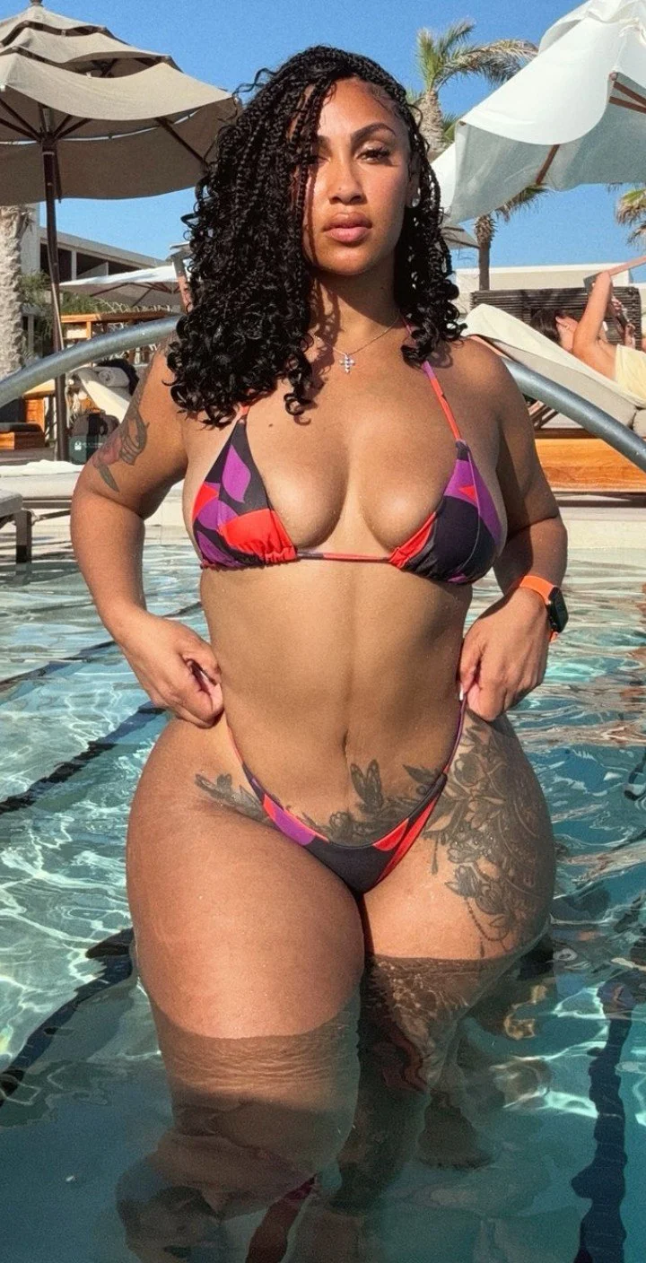 Queen Naija sexy pics image 12