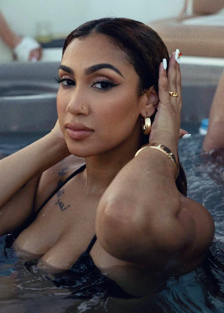Queen Naija sexy pics image 16
