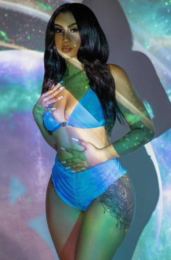 Queen Naija sexy pics image 35