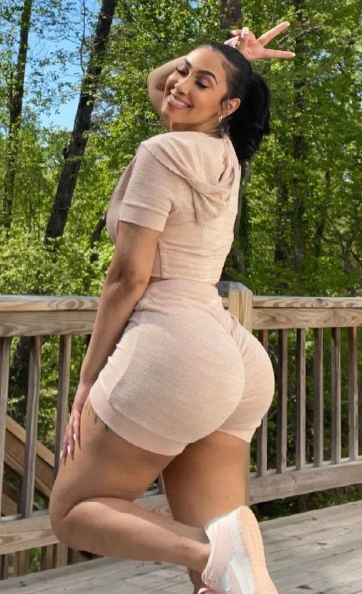 Queen Naija sexy pics image 37