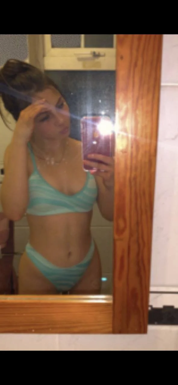 Gabi 18 image 3