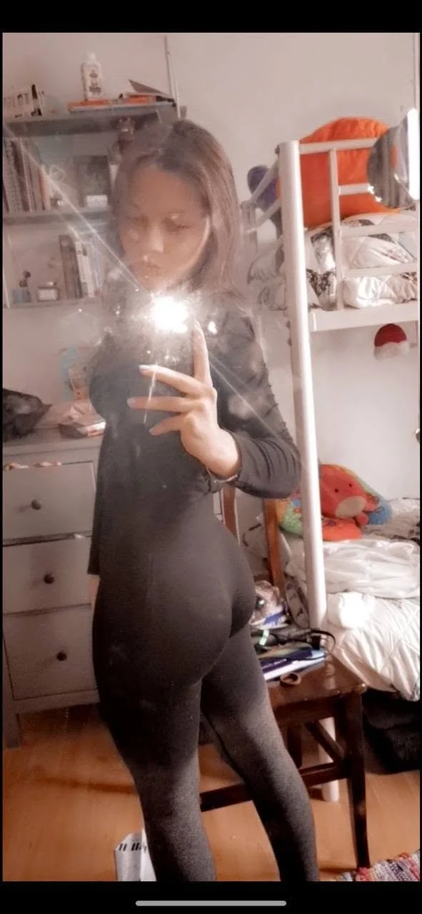 Gabi 18 image 6