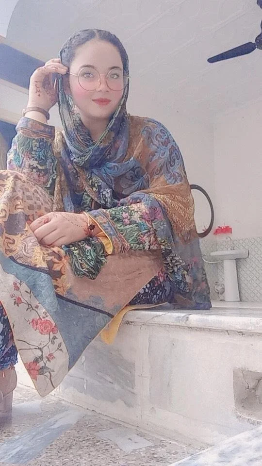 Pakistani Young Chubby Girl Zahra.Guess her pussy Colour.More Collection will be upload soon. image 6