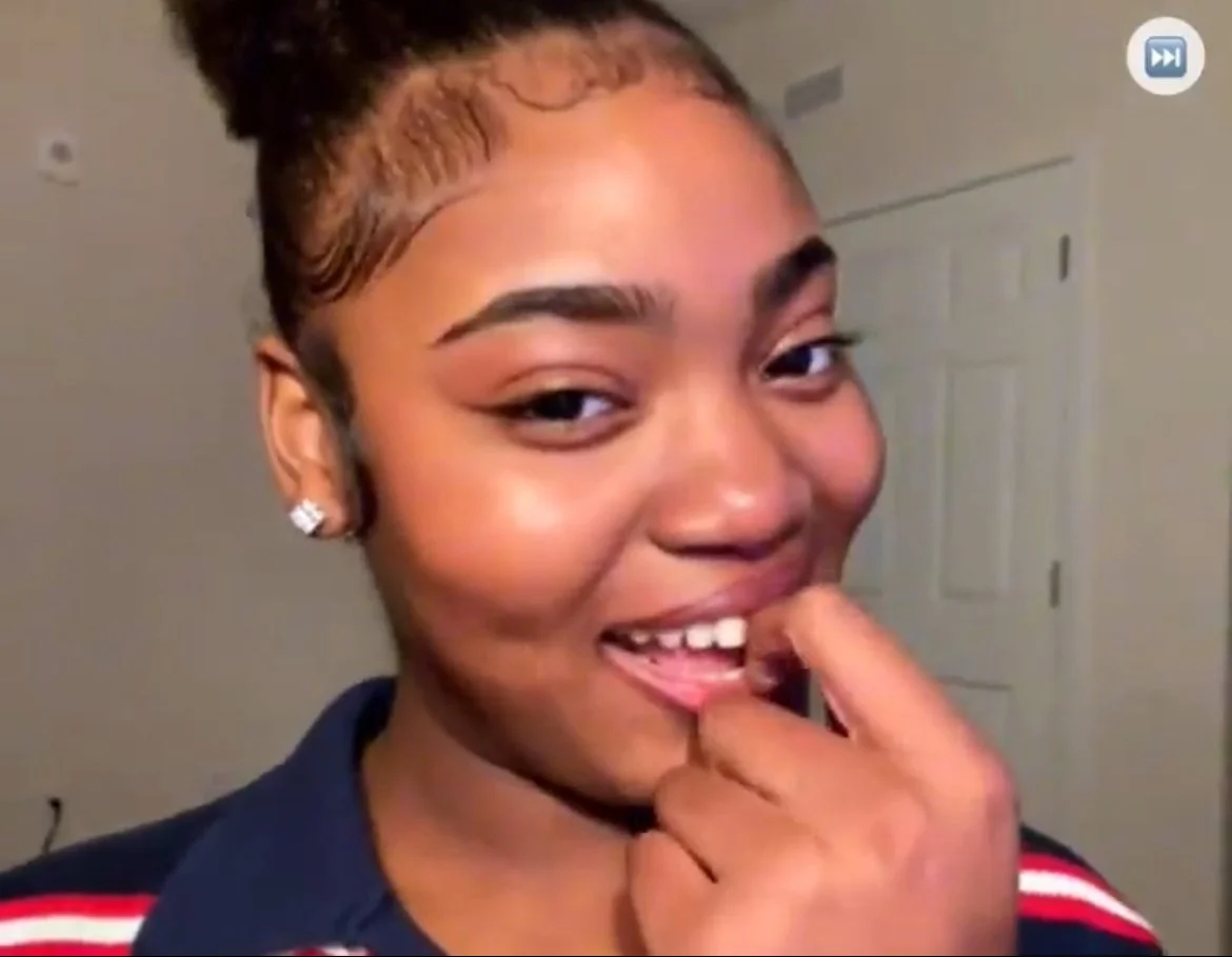 Jus wanted to share how fine she is like damn main image