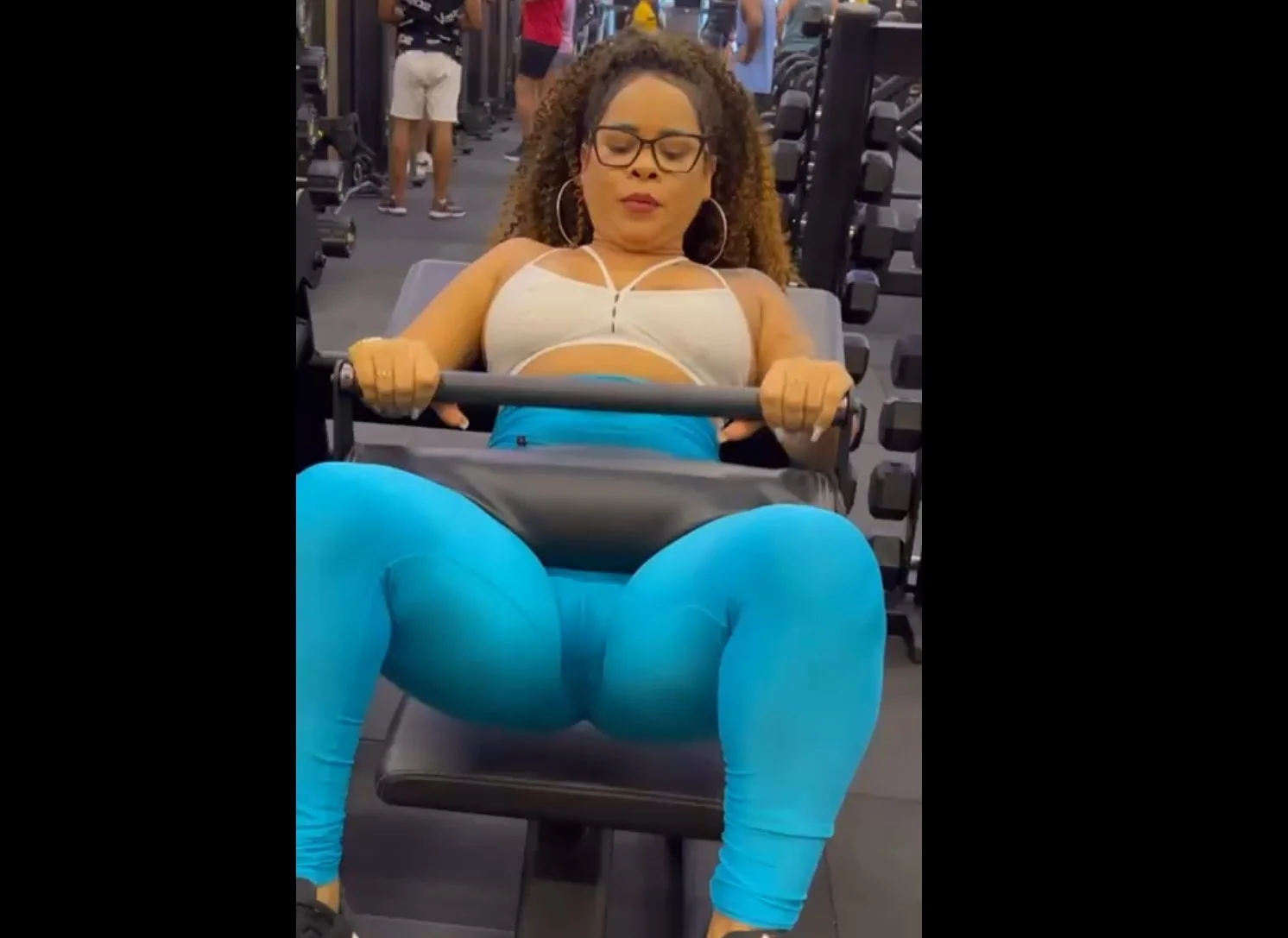 Coroa bucetuda da academia image 2