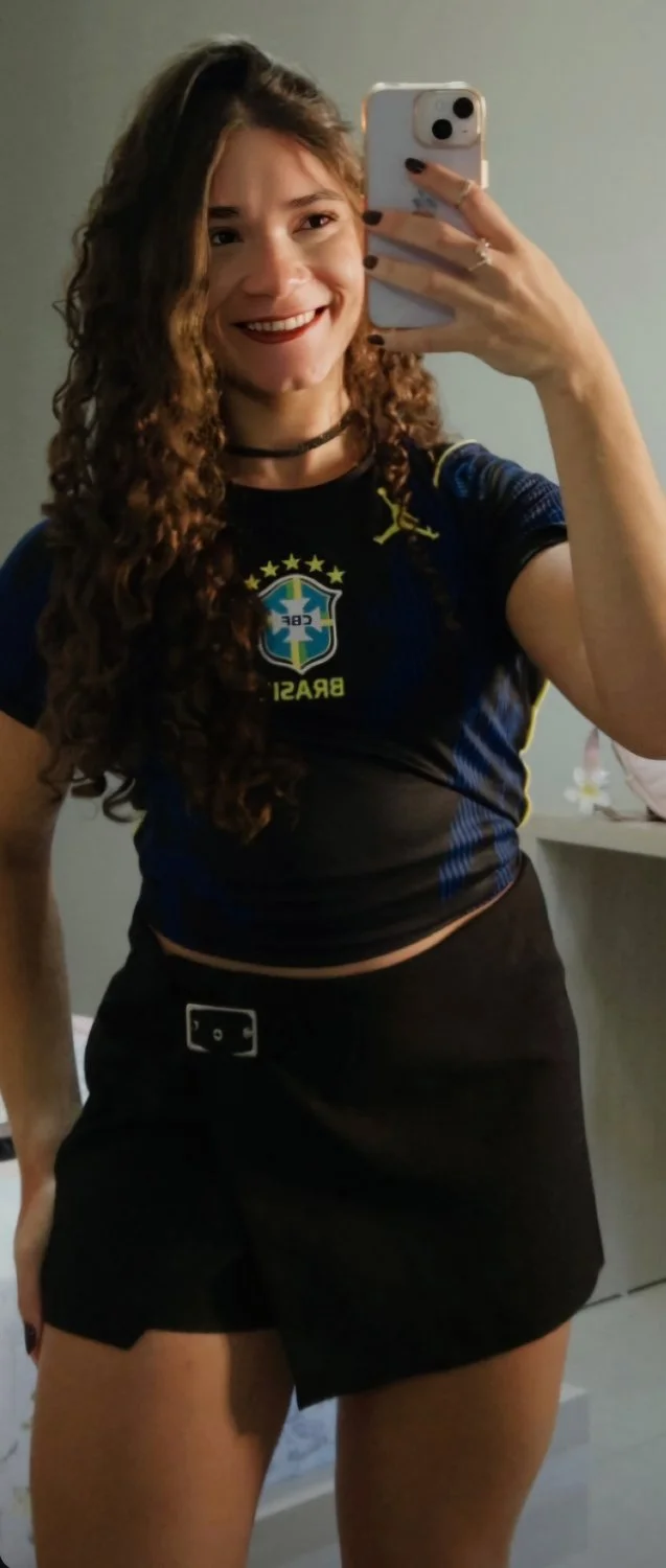 Carinha de puta que adora levar rola na buceta image 4