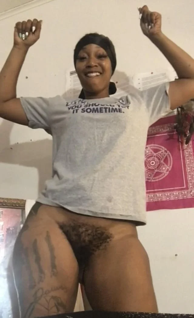 Mature Jamaican freak image 11