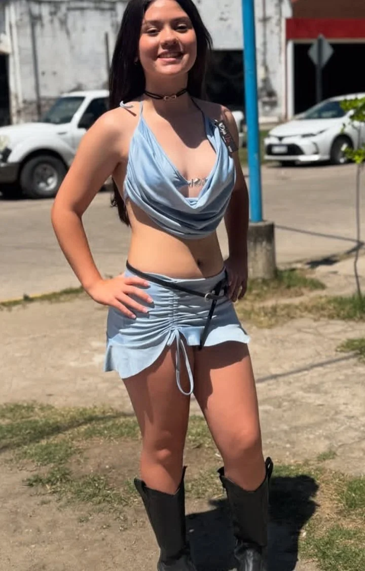 Paula Arce novinha gata, era só pra tirar fotos pro catálogo da loja e fez sucesso com tanta beleza image 28
