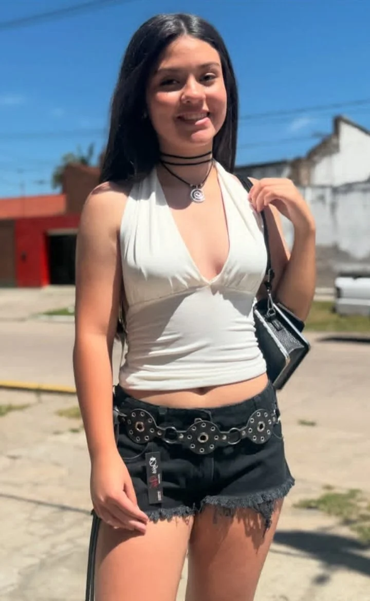 Paula Arce novinha gata, era só pra tirar fotos pro catálogo da loja e fez sucesso com tanta beleza image 4