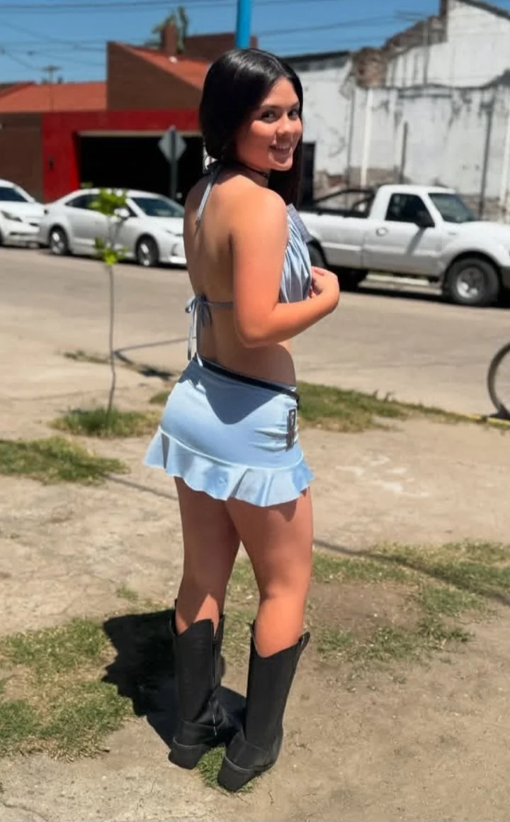 Paula Arce novinha gata, era só pra tirar fotos pro catálogo da loja e fez sucesso com tanta beleza image 9