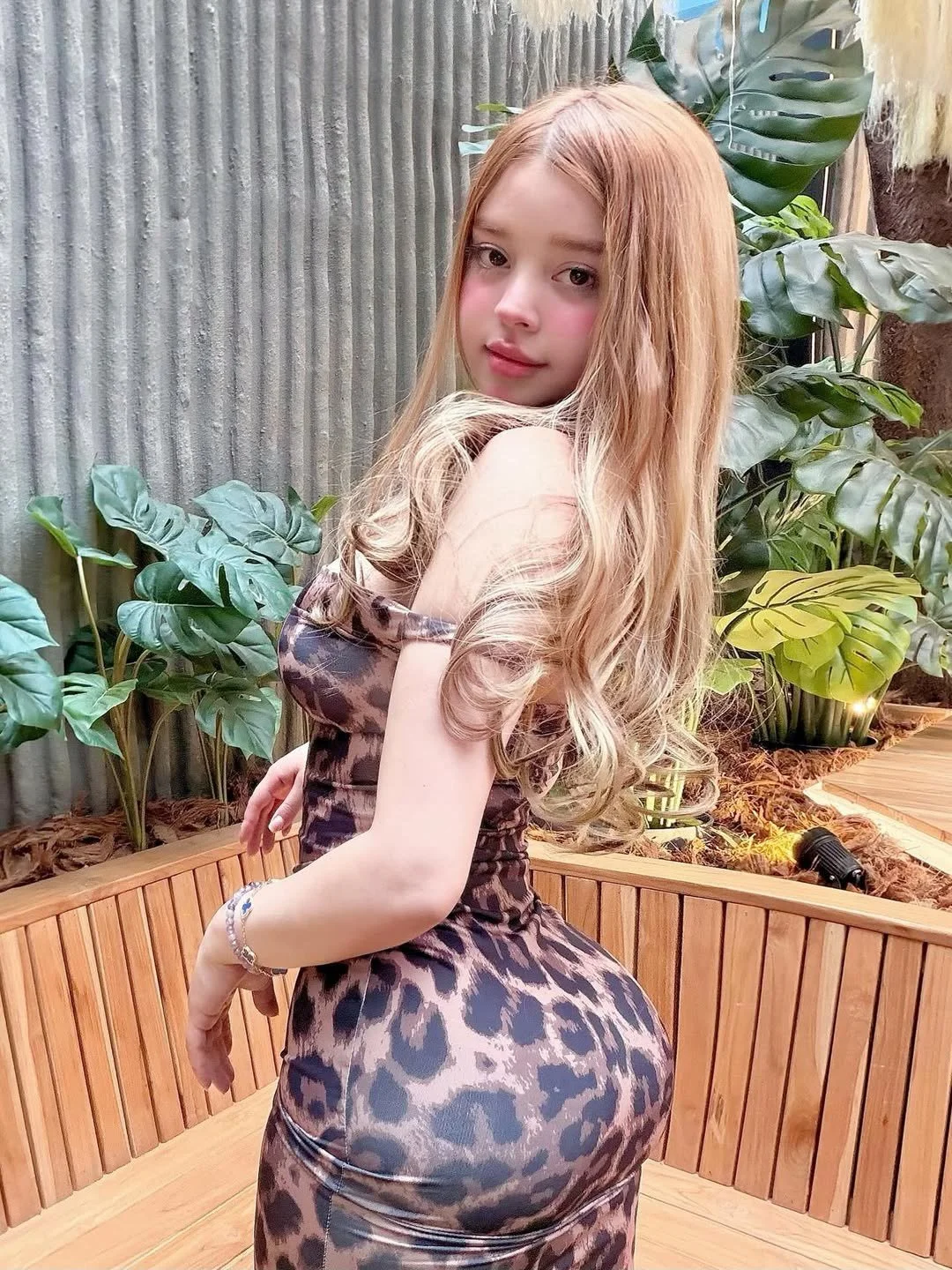 Sarita Sofía linda y caliente colombiana de gran culo y unas pedazos de tetas hot Big ass perra puta image 19