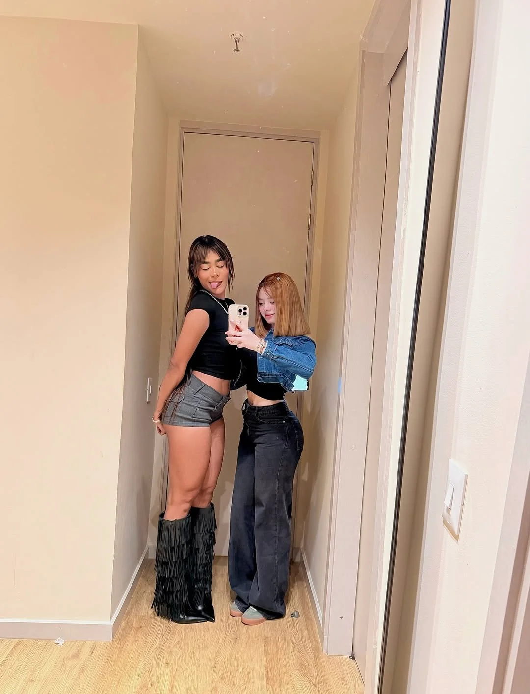 Sarita Sofía linda y caliente colombiana de gran culo y unas pedazos de tetas hot Big ass perra puta image 33