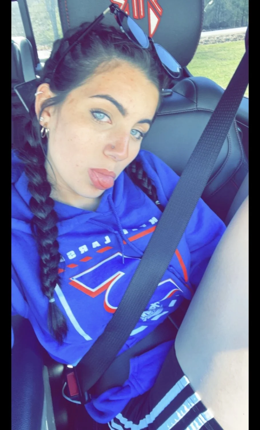I have her nudes cash app me to see image 27
