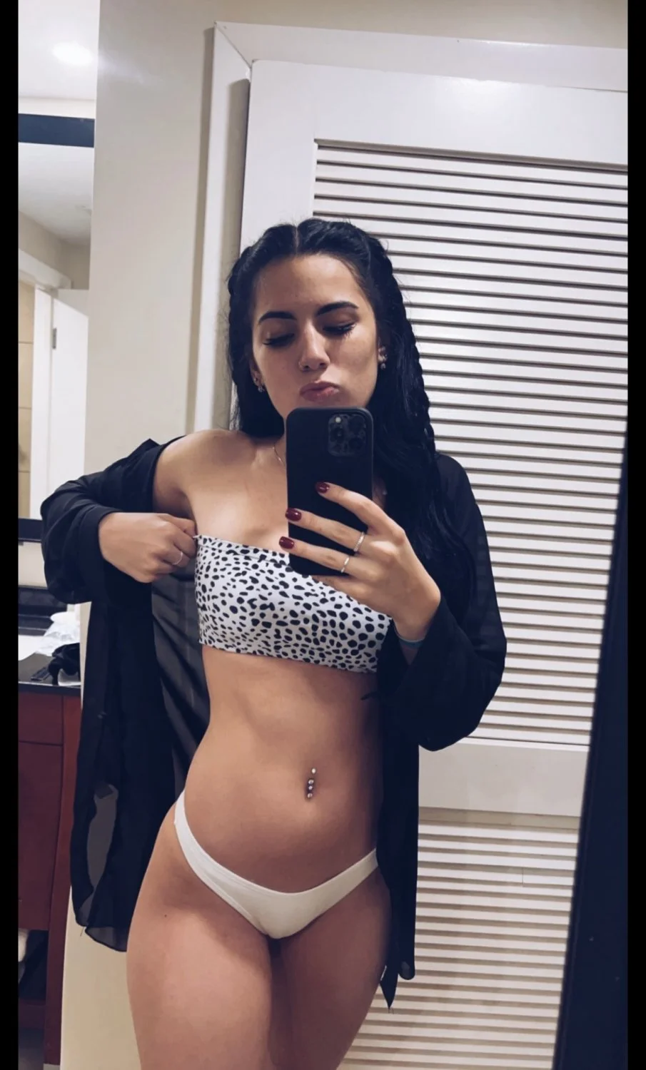 I have her nudes cash app me to see image 4