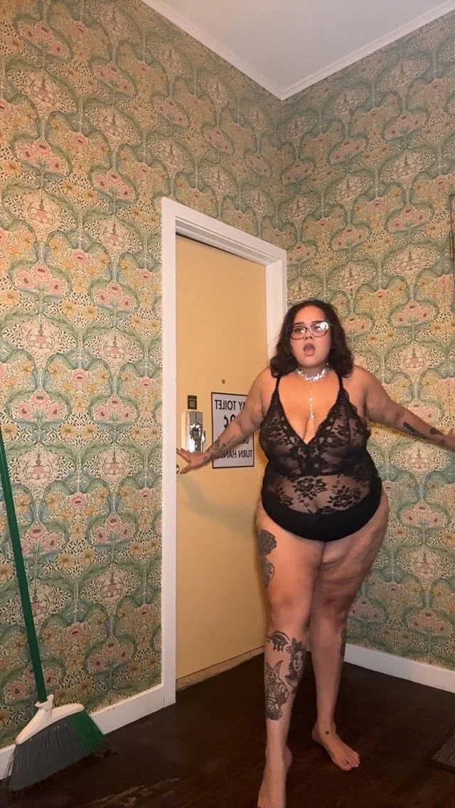 Lasirena Isa chubby Dominican slut image 13