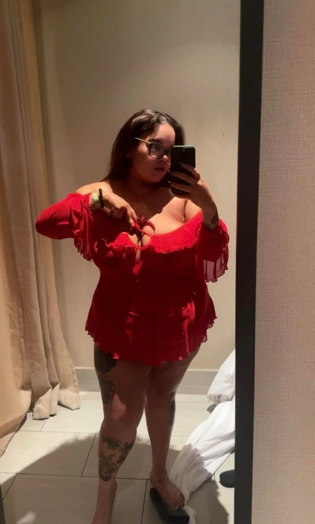 Lasirena Isa chubby Dominican slut image 4