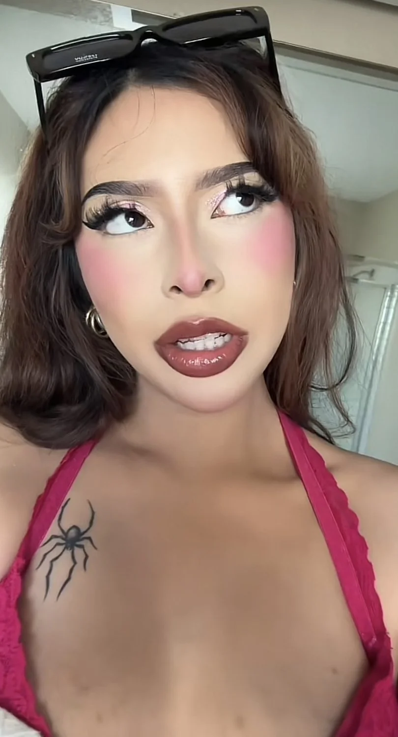 Thick Latina slut Monse main image