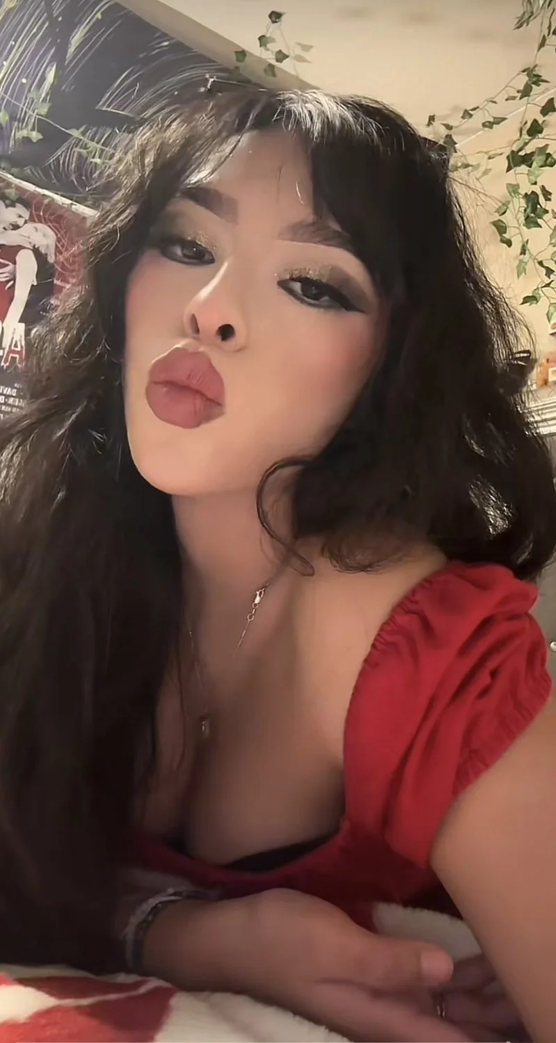 Thick Latina slut Monse image 13
