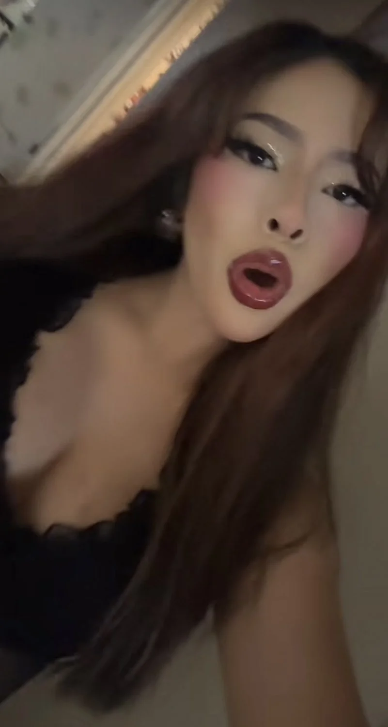 Thick Latina slut Monse image 17