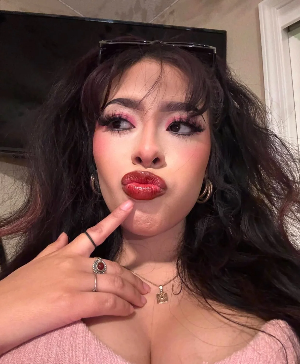 Thick Latina slut Monse image 6