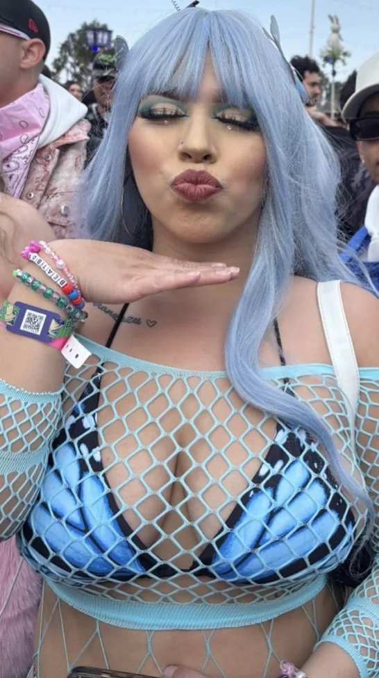 Homies slut gf begging for it she a baddie latina image 2
