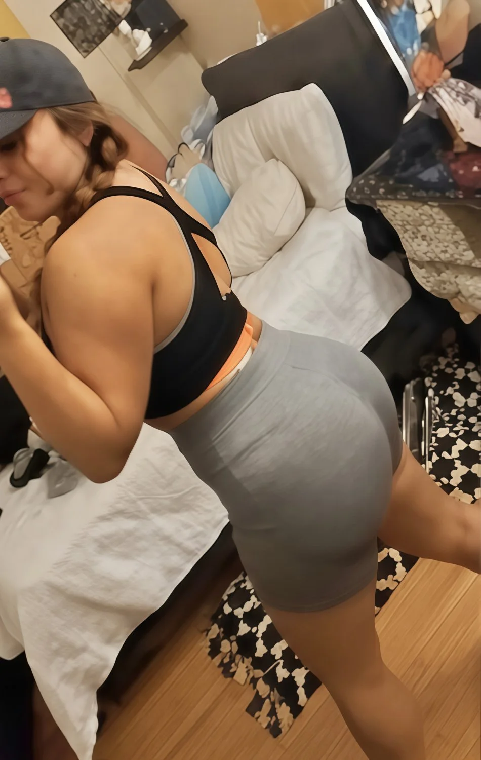 Should I let my thick phat ass latina gf try BBC ? main image