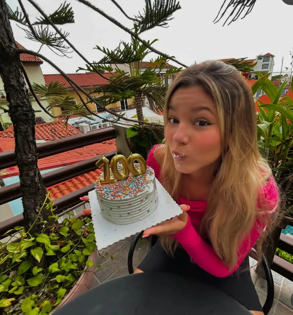 Me vuelve loco esta pendeja panameña youtuber Miel Ambar image 19