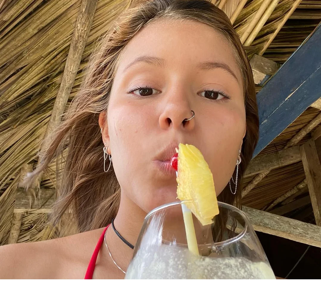 Me vuelve loco esta pendeja panameña youtuber Miel Ambar image 22