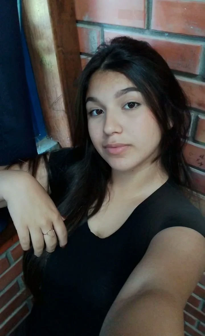 Morena peituda vazada pelo amigo. image 5