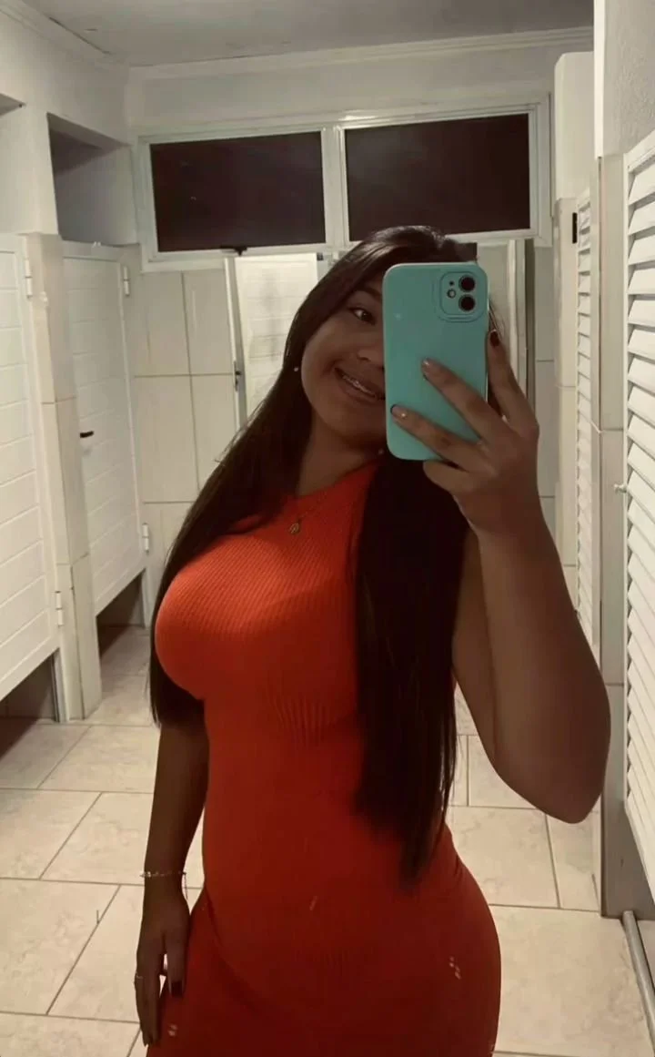 Morena peituda vazada pelo amigo. image 6