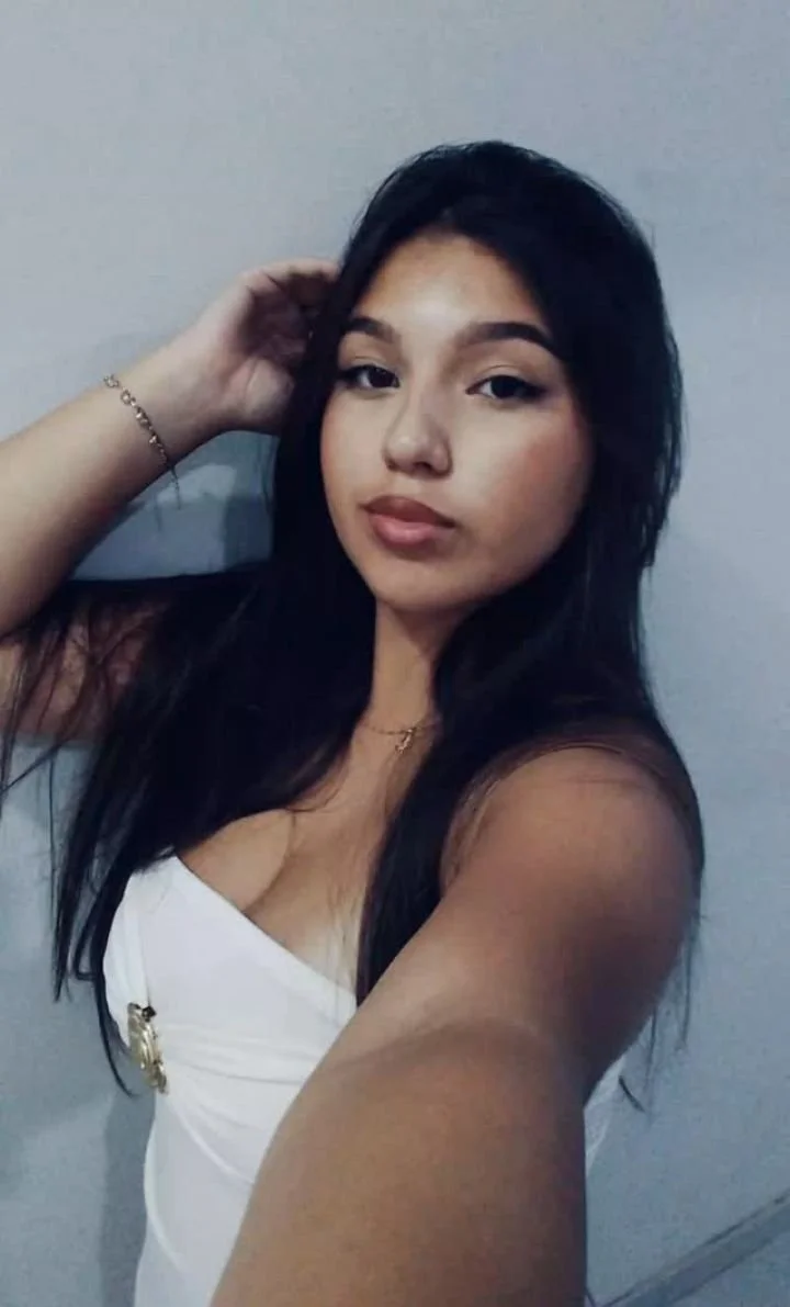 Morena peituda vazada pelo amigo. image 8