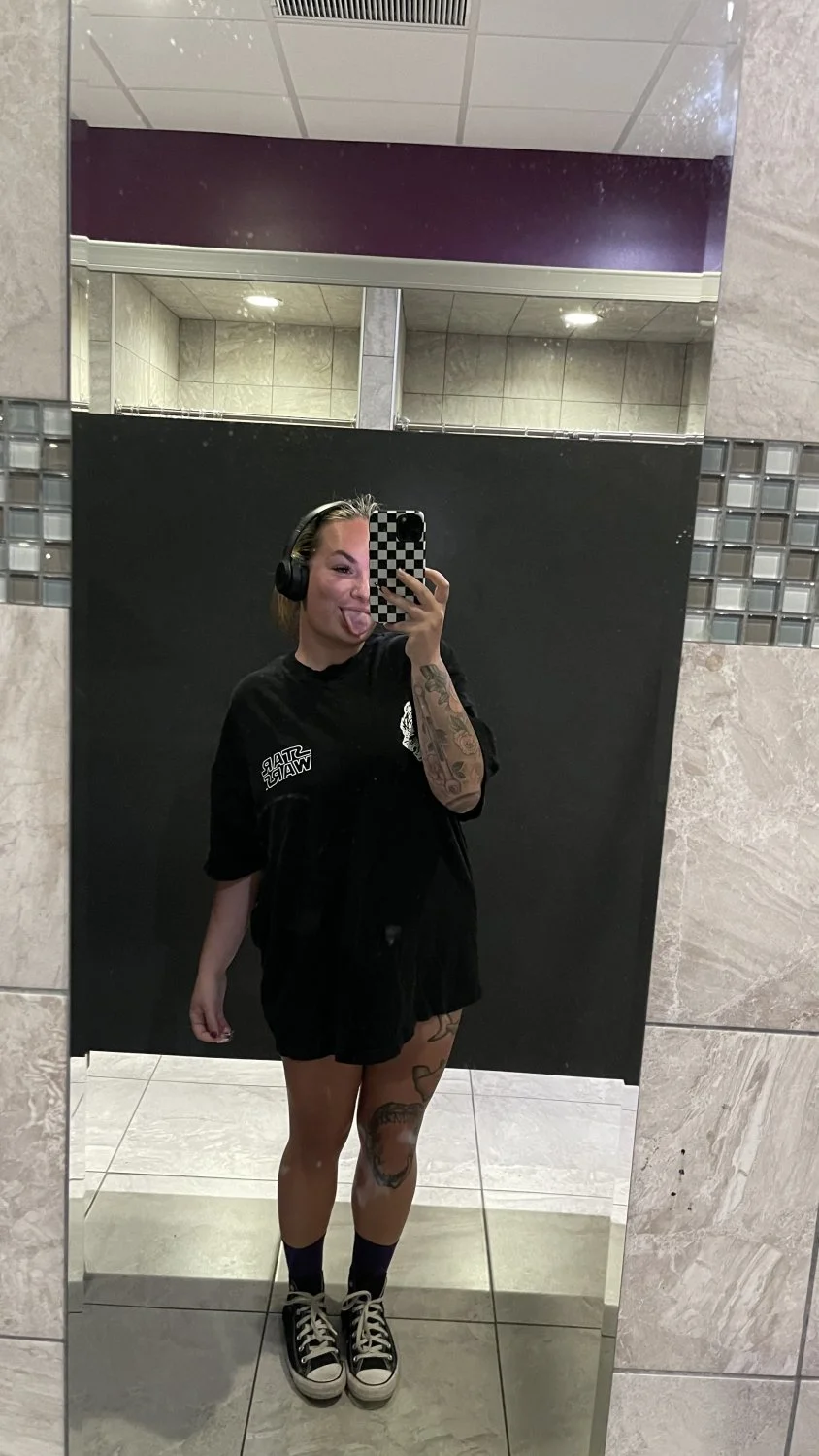 Young Florida Webslut image 2