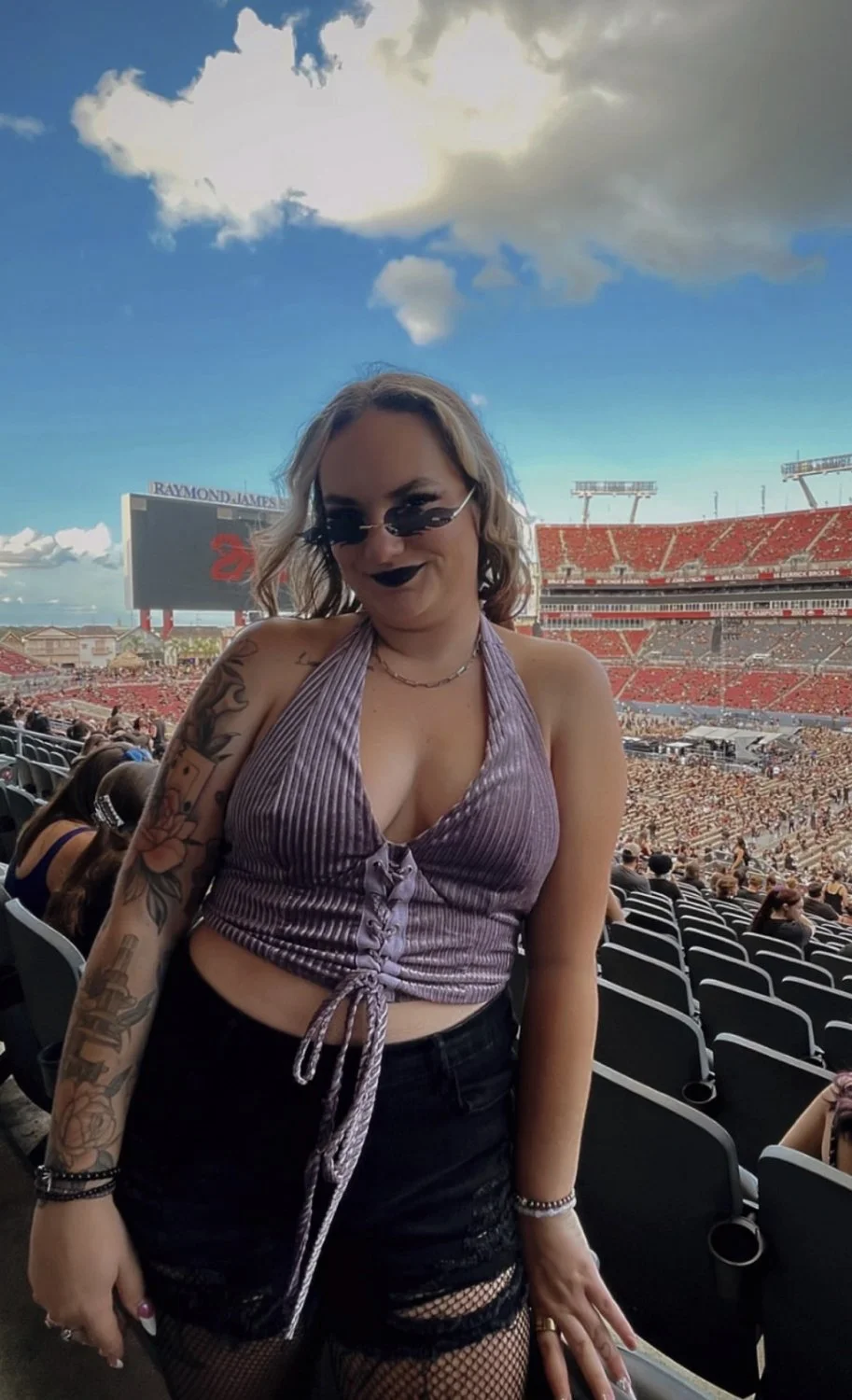 Young Florida Webslut image 4