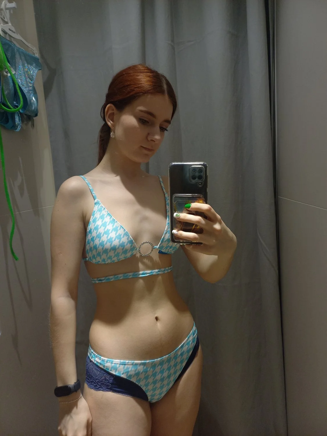 stunning redhead image 17