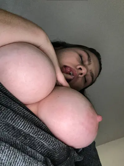 Big tit Latin exposed, cleobby11 cover image