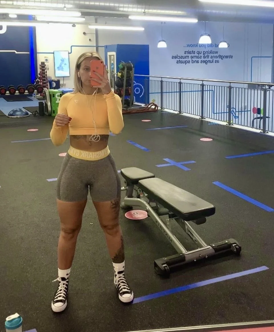 Gorgeous non nude amateur gym girl show her incredible body main image