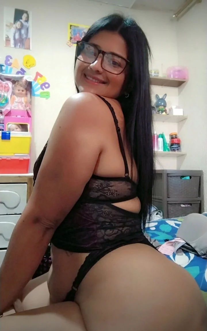 Últimas fotos de estas caderotas y nalgotas moustrosas. image 6