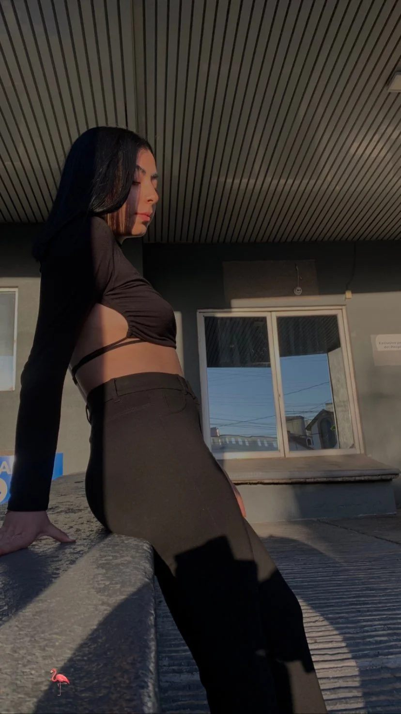Elisa puta de 21 años exhibida por seguidor image 24