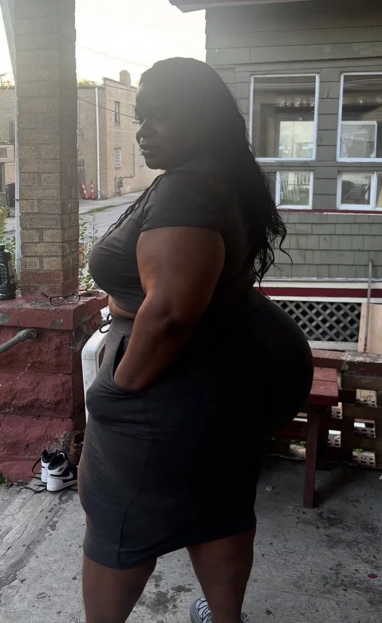 Monster booty Bbw goon meat image 3