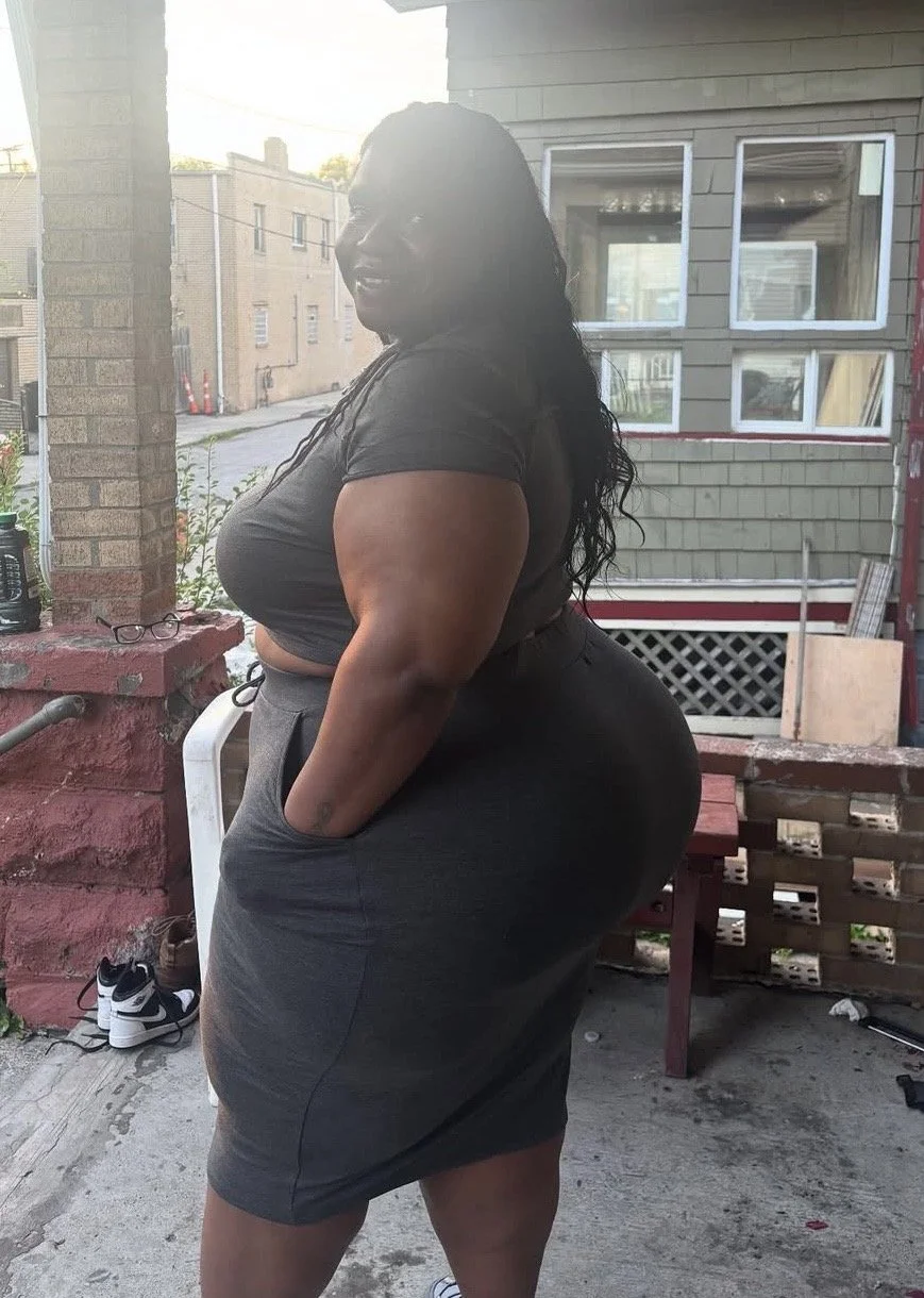 Monster booty Bbw goon meat image 5